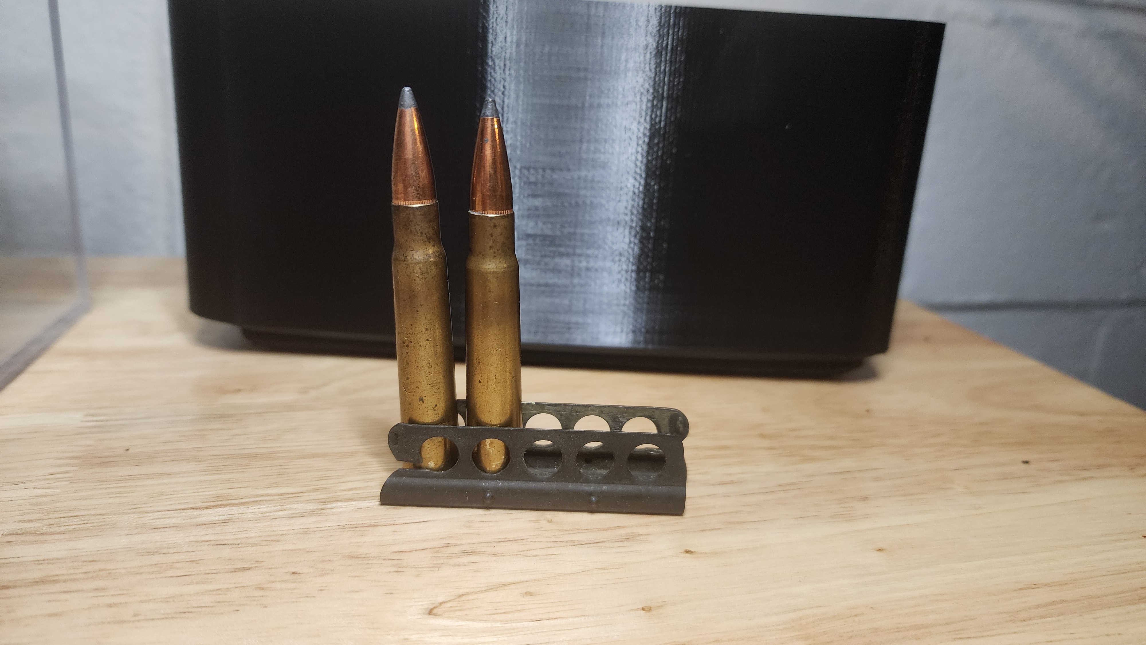 Close up view of WRA 1943 .303 headstamp