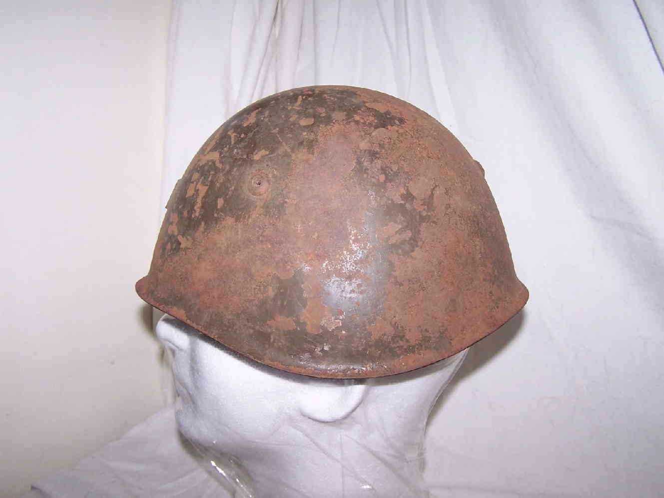 Right side of Italian M33 helmet