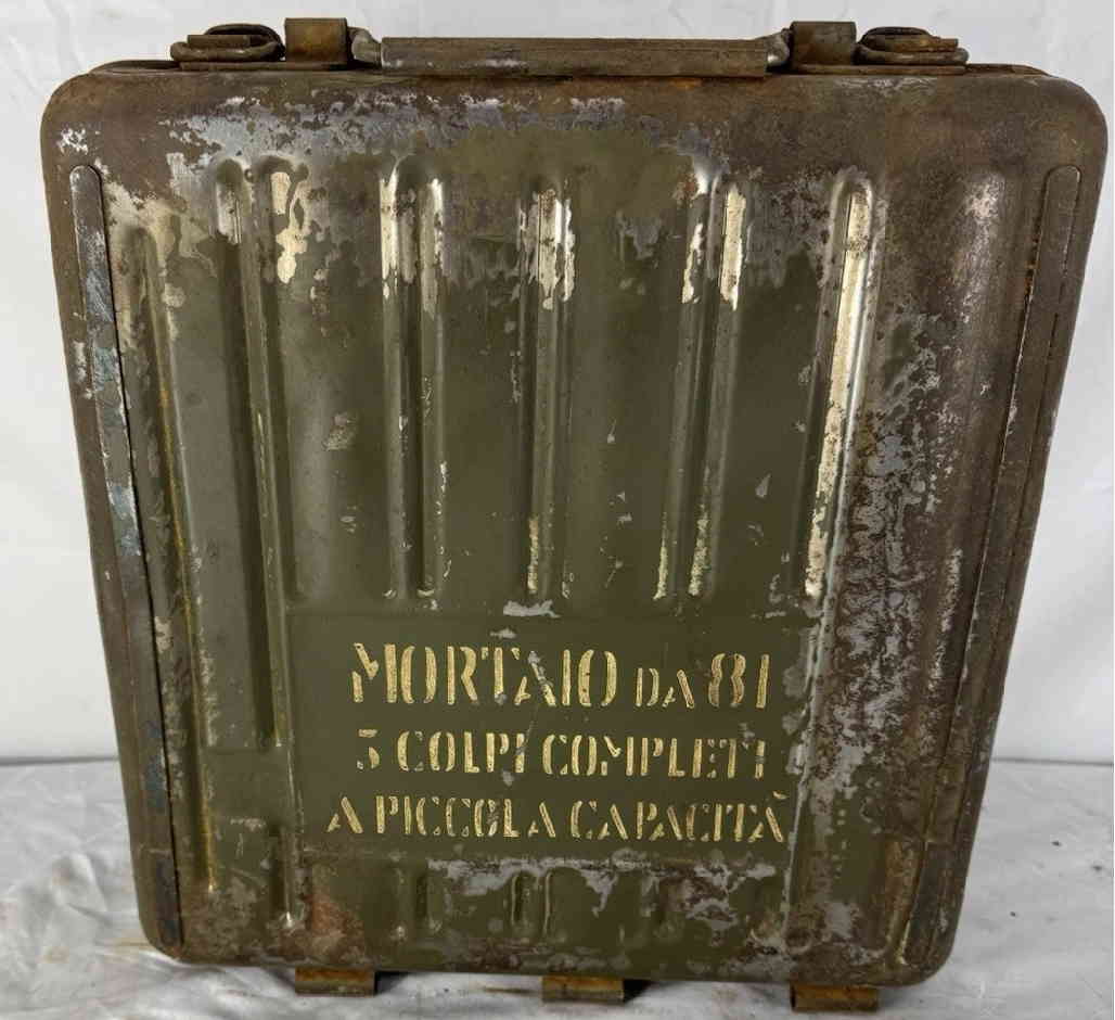 Exterior of Italian 81/14 Model 35 mortar ammunition case
