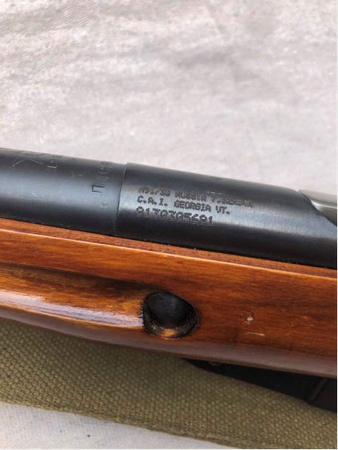 Magazine floorplate area and trigger guard