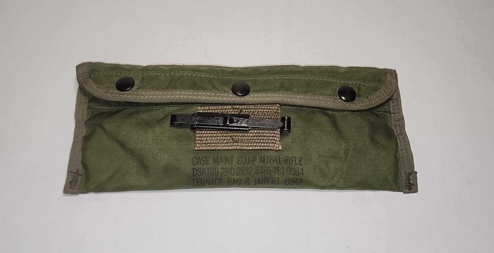 Back of pouch showing manufacturer and U.S. military numbers